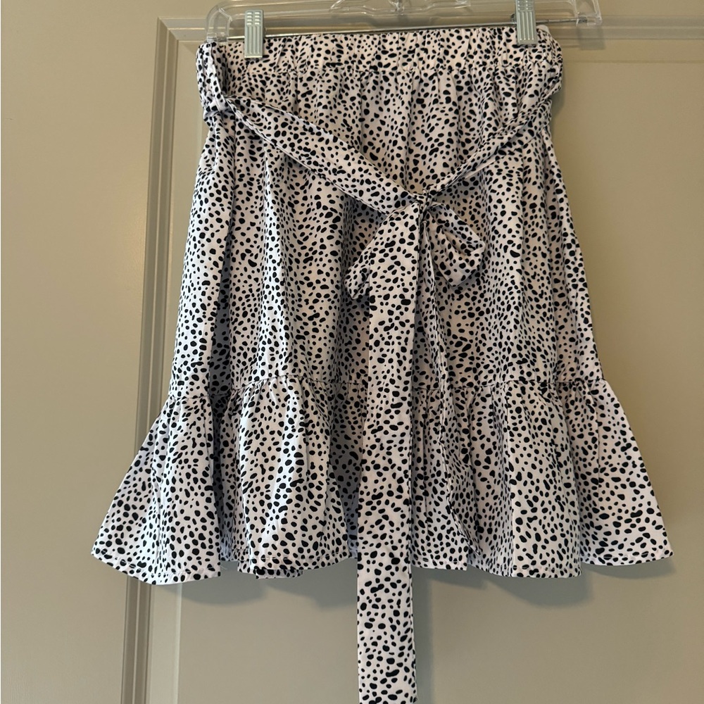 SHEIN white & black spotted skirt